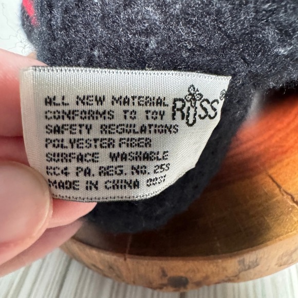 Russ Berrie Quincy Scottie Dog Plush Black Scottish Terrier Red Houndstooth 14" - Picture 7 of 9